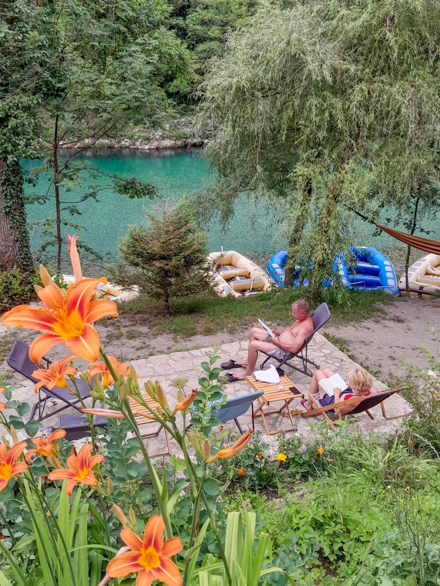 Rafting Camp Encijan Hotel Foca Exterior photo